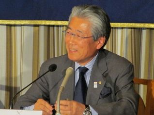 Tokyo 2020 President Tsunekazu Takeda speaking at Foreign Correspondents of Japan Club (Tokyo 2020 Photo)