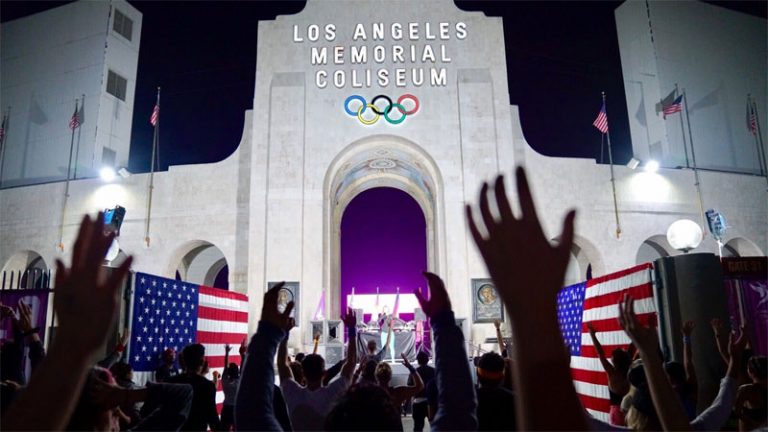 LA 2024 Olympic bid supporters rally at Los Angeles Memorial Coliseum to launch international campaign February 2, 2017 (USOC Photo)