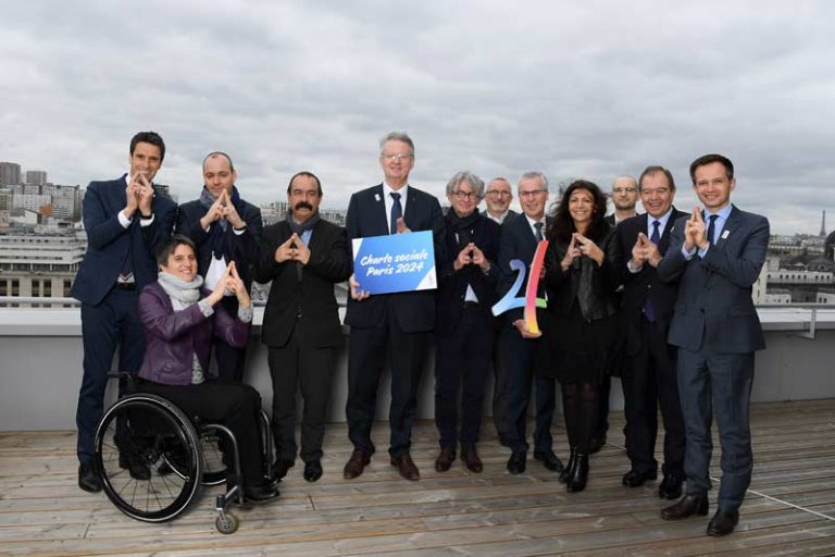 Tony Estanguet, Bernard Lapasset and the five leaders of the trade unions who are supporting Paris’ candidature for the 2024 Olympic and Paralympic Games along with Paris Mayor Anne Hidalgo and Emmanuelle Assmann, President of the French Paralympic and Sports Committee (Paris 2024 Photo)