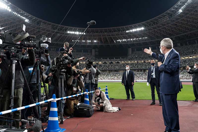 IOC President Thomas Bach visits the new Olympic Stadium in Tokyo November 17, 2020 (IOC Photo)