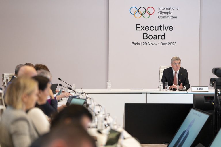IOC President Thomas Bach chairs the November 29, 2023 IOC Executive Board in Paris (Photo: IOC/Greg Martin)